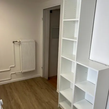 Apartment Bis Zu 5 Personen Mit Separaten Zimmern Stuttgart